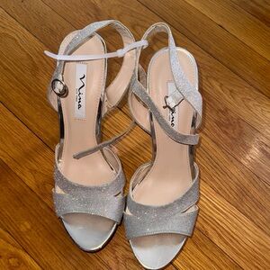 Nina Glittering Silver Heels